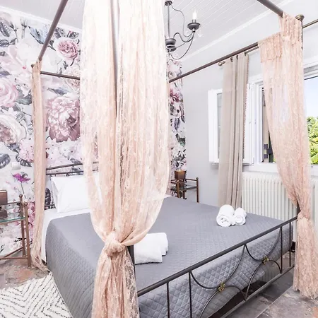 A Flower House Mantouki